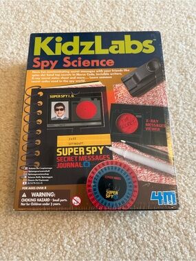 KidzLabs 4M Spy Science Kit New and Sealed